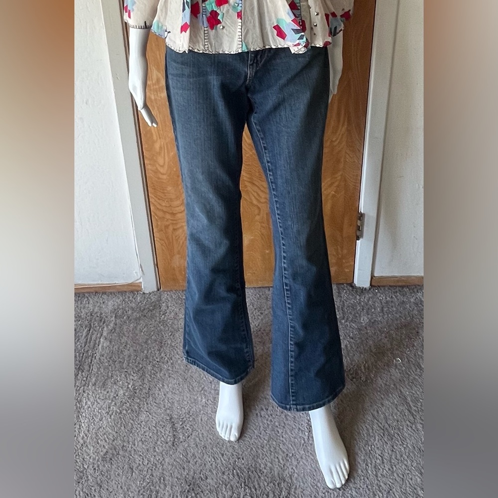 Levi's Women's Red Tab 515 Boot Cut Jeans - Dark Blue size 8 Long